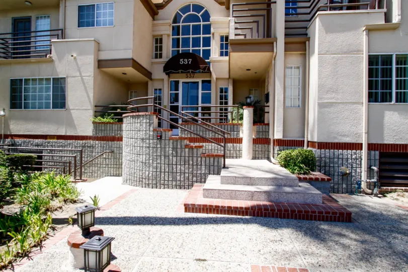 The entrance into North Adams in Glendale California