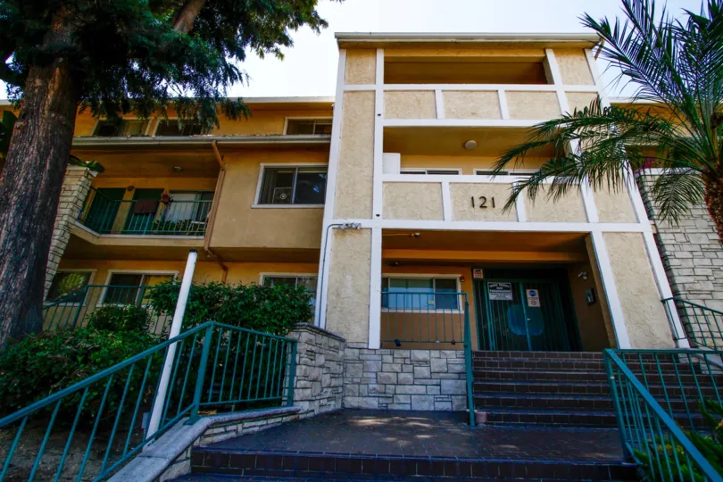 The address for Sinclair Gardens
