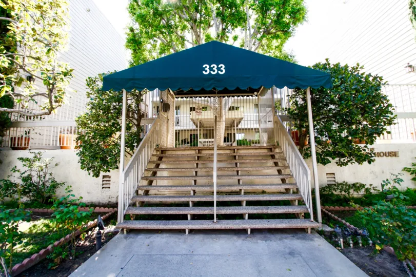 The address into The Laurel House in Glendale California
