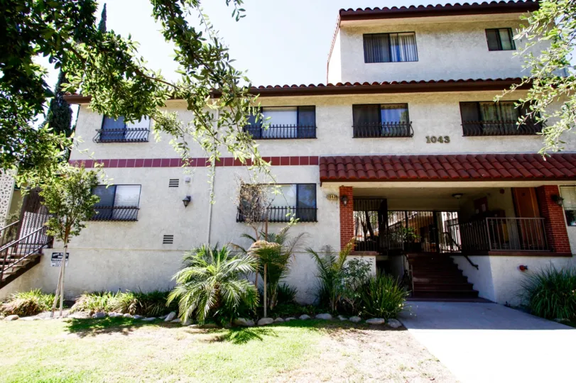 The landscaping at the Thompson Court in Glendale California