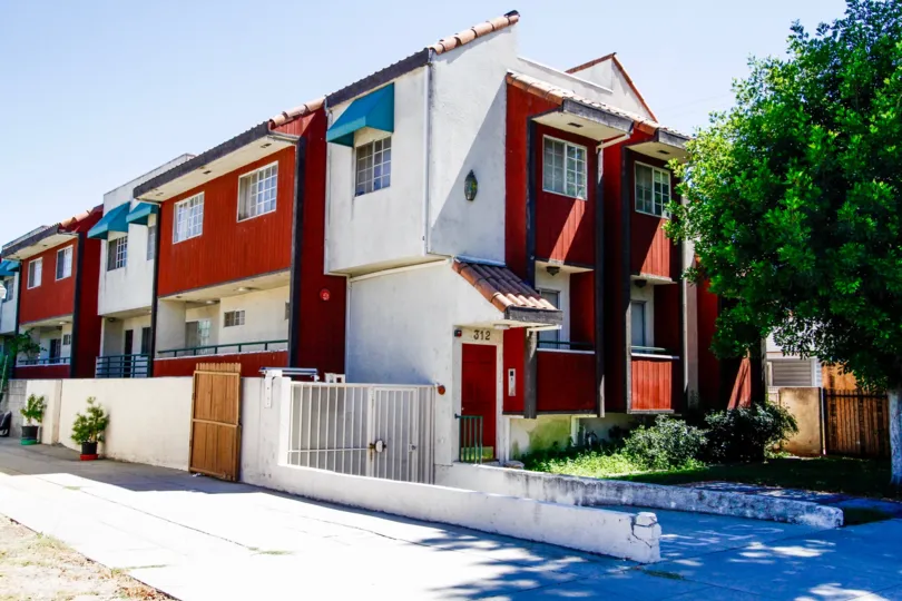 The Thompson Villas building in Glendale California