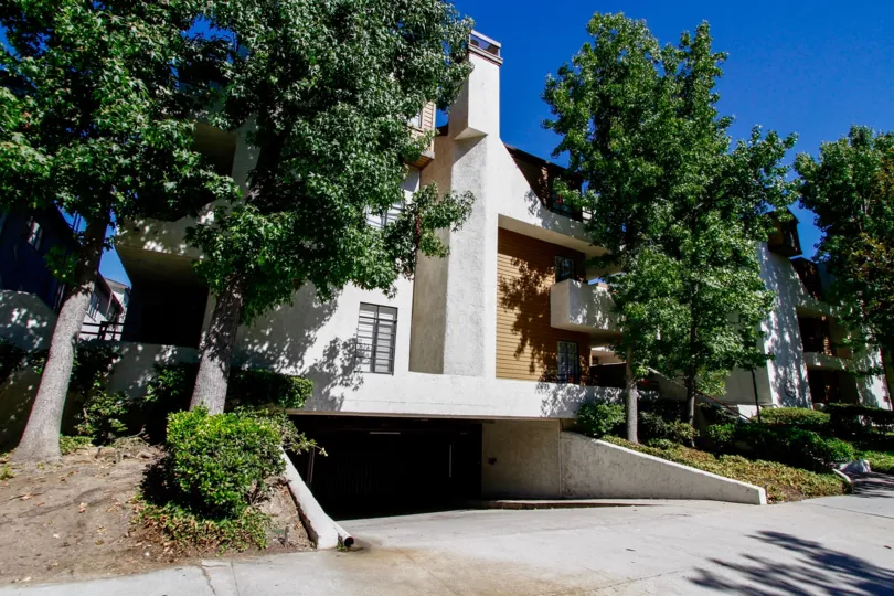 The parking for Woodbridge Townhomes in Glendale California