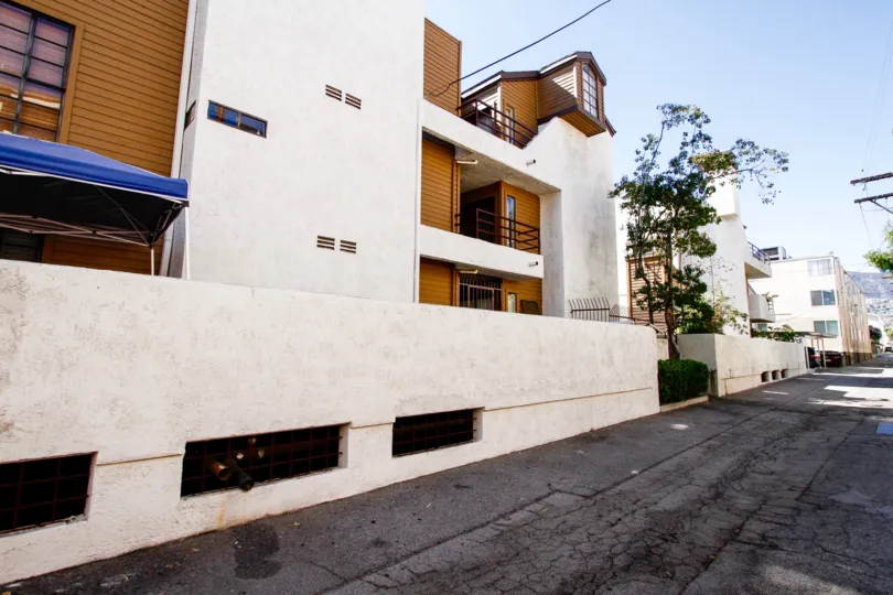 A view of Woodbridge Townhomes
