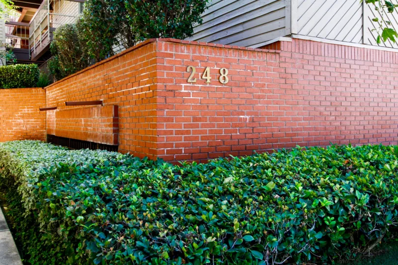 The address of Woodland Village in Glendale California