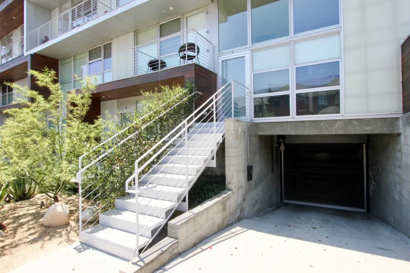 View of hancock park apartment in hancock park, CA