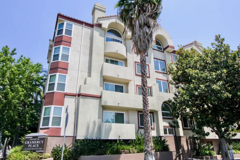 620gramercy place condominiums offer location, privacy and great views plus plent of parking and common areas.