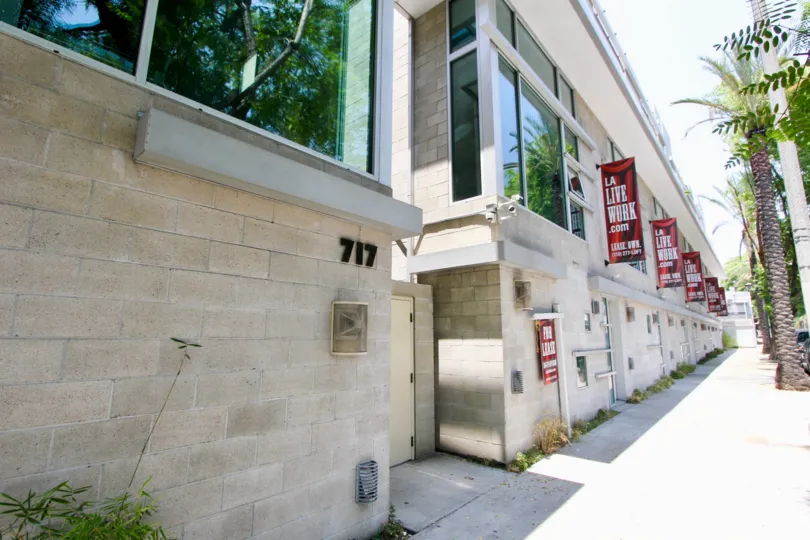 Possible New Store and Sidewalk by Highland Lofts in the city of Hancock Park, California