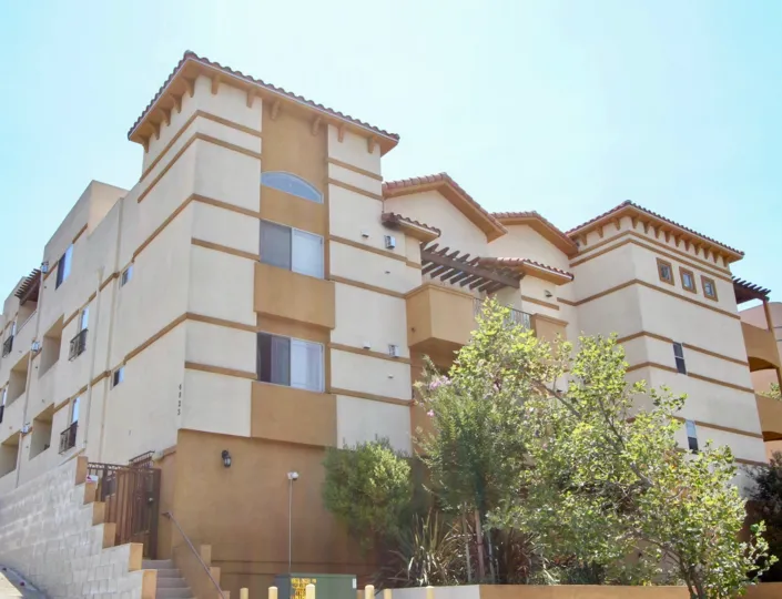 A beautiful building in Larchmont villa and the building in side view of the step is very beautiful creation. and the front view Plants in very beautiful