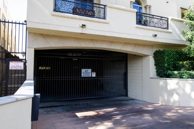 The parking at Rosewood Villas