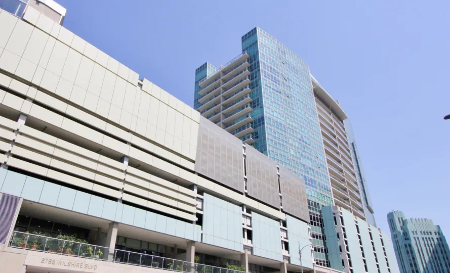 A well constructed company with excelled workfeatures in solar Hancock park