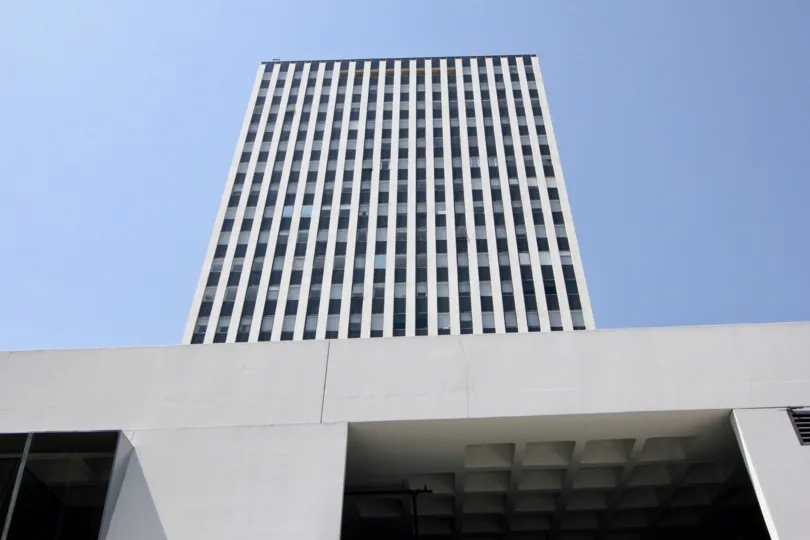 High rise building on clear day in The Mercury community in Hancock Park, California