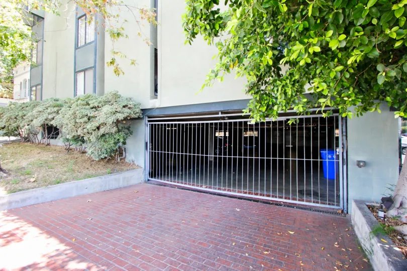 A sunny day the Wilshire Greentree is located in good place with atmosphere the green leafy trees and plants