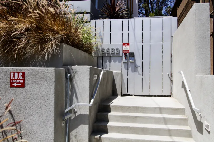 Gated entrance to 10 Palms in Hollywood Ca
