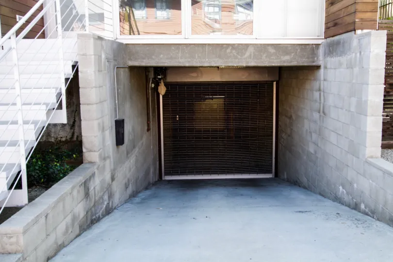 611 N Bronson offers gated underground parking