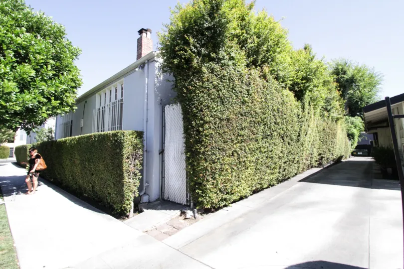 Well maintained landscape surrounds the Banner Manor building