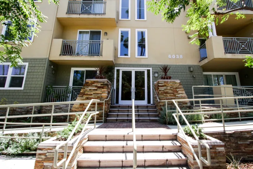 Carleton Plaza is a midrise condo building in Hollywood