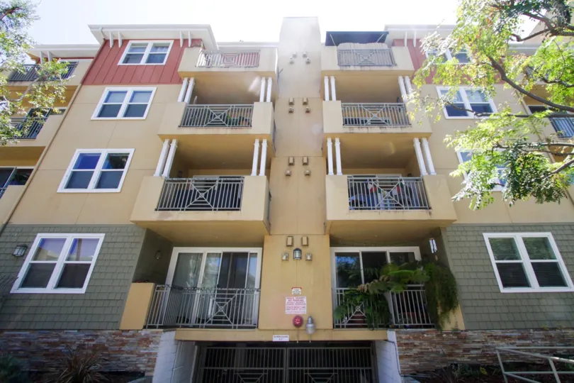 Carleton Plaza is a beautiful building in Hollywood California