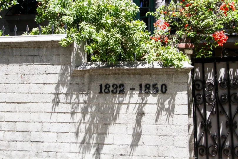 The address markers to El Cabrillo in Hollywood