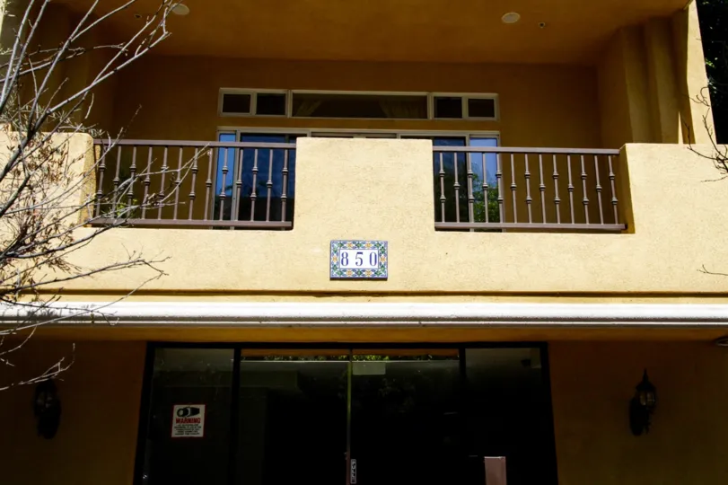 Tiled address numbers above the entrance to Il Villagio