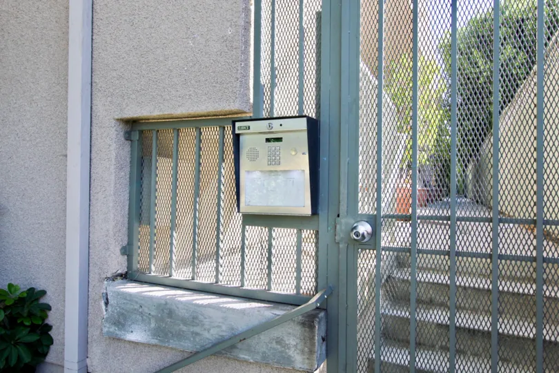 The keyed entry into Orange Drive