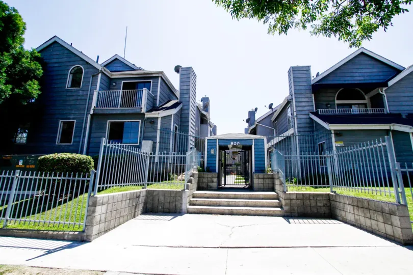 The entryway into Acacia Villas