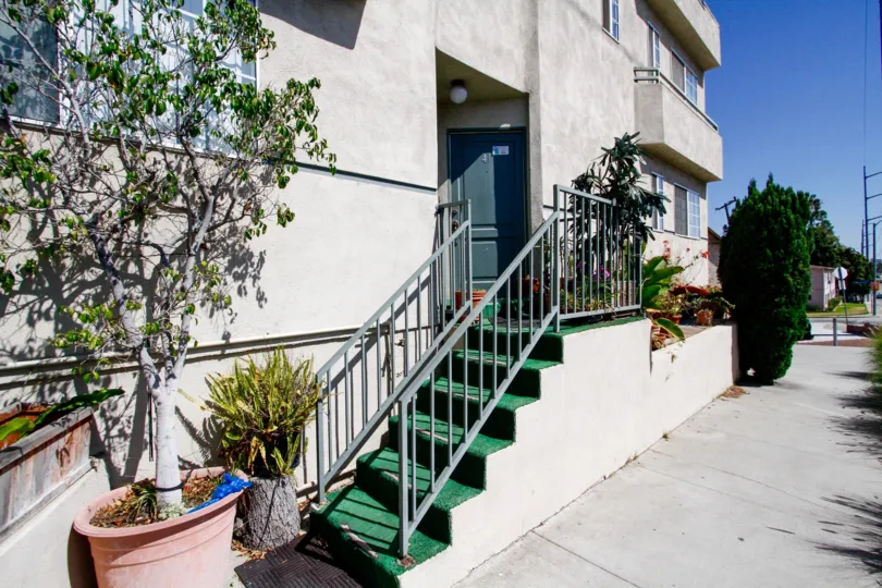 The stairs up to Park La Cienega