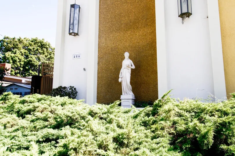 The statue seen at the Regency West