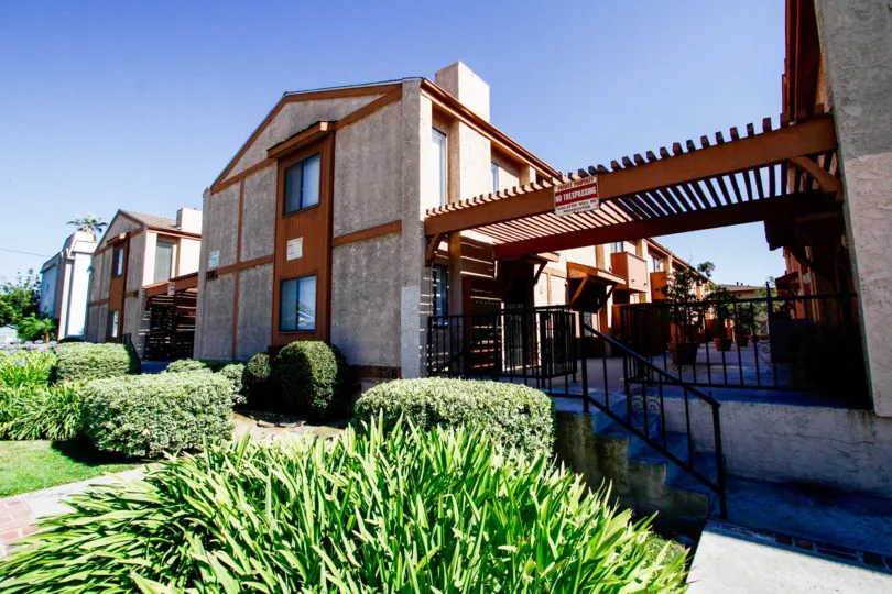 The building at the Regent Square in Inglewood