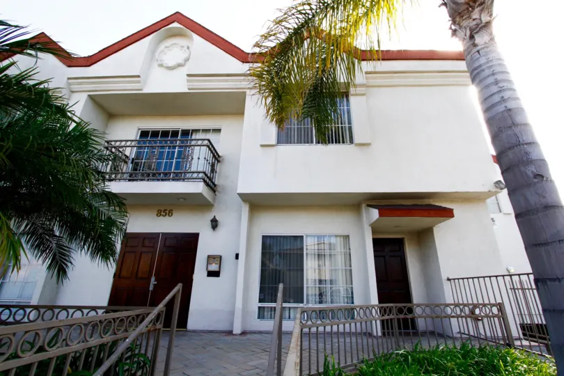 The balcony seen at the West Beach Villas in Inglewood