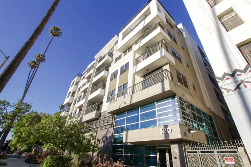 The Entrance to Kingsley Villa in Koreatown