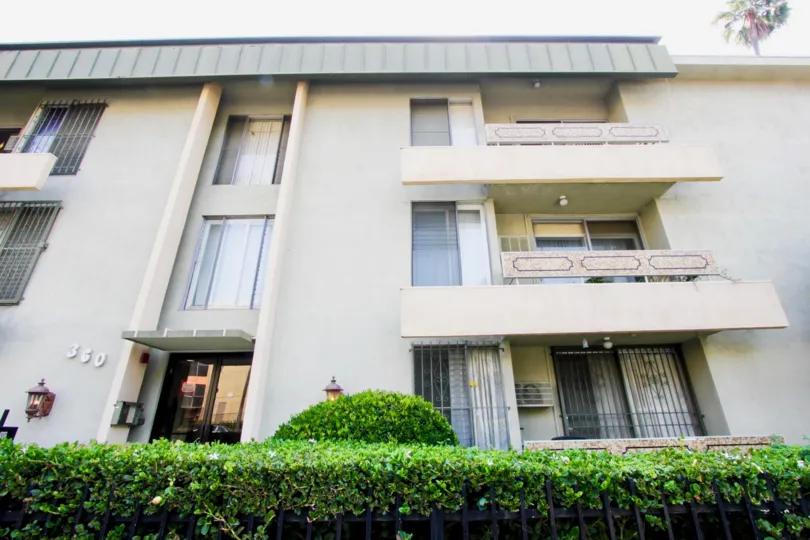 Montclair Kenmore apartment in Koreatown, California