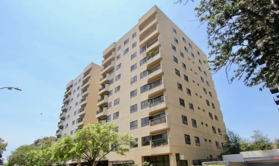 High rise Richmore Garden Towers in Koreatown California