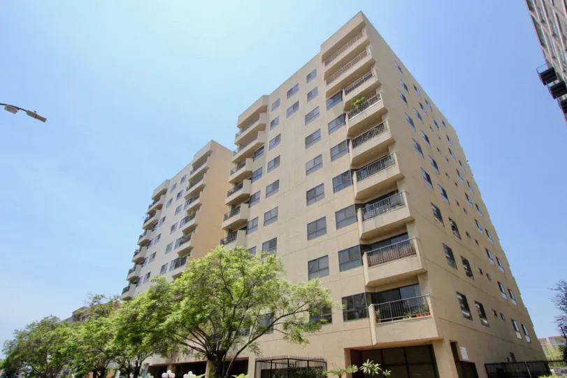 High rise Richmore Garden Towers in Koreatown California