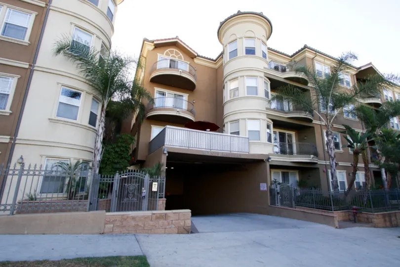 The Kensington is a Mediterranean building in Koreatown