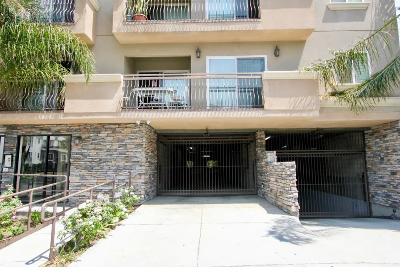 Beautiful and luxurious apartment complex in Koreatown, California