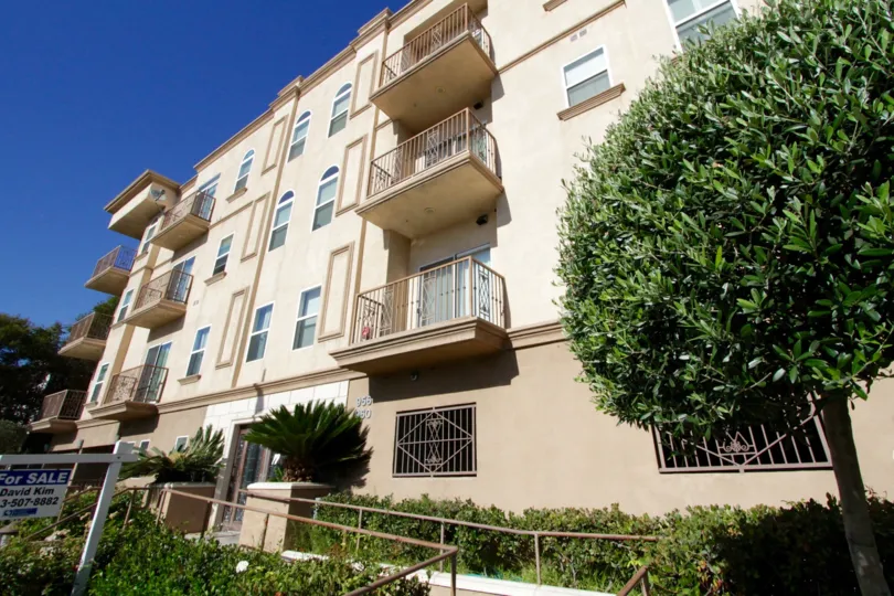 The third and fourth floor windows are arched at Wilton Heights