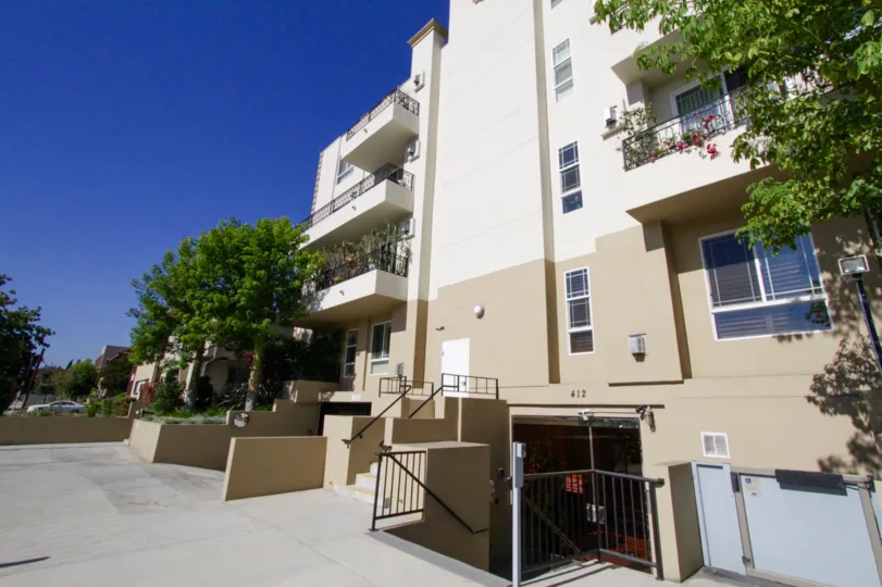 The Wilton Villas entry is down several stairs from the sidewalk