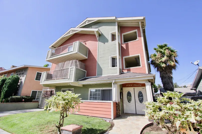The view of the property at 1063 Stanely Ave