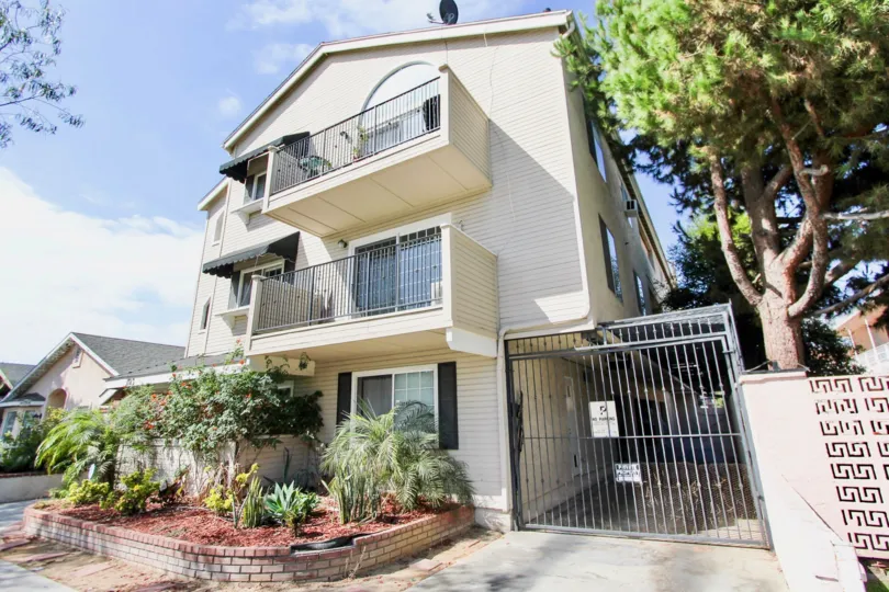 The balconies at 1123 Junipero Ave in Long Beach, California
