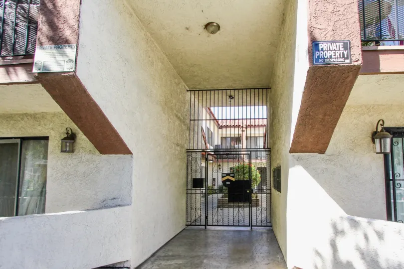 The entrance into 1215 Ohio Ave