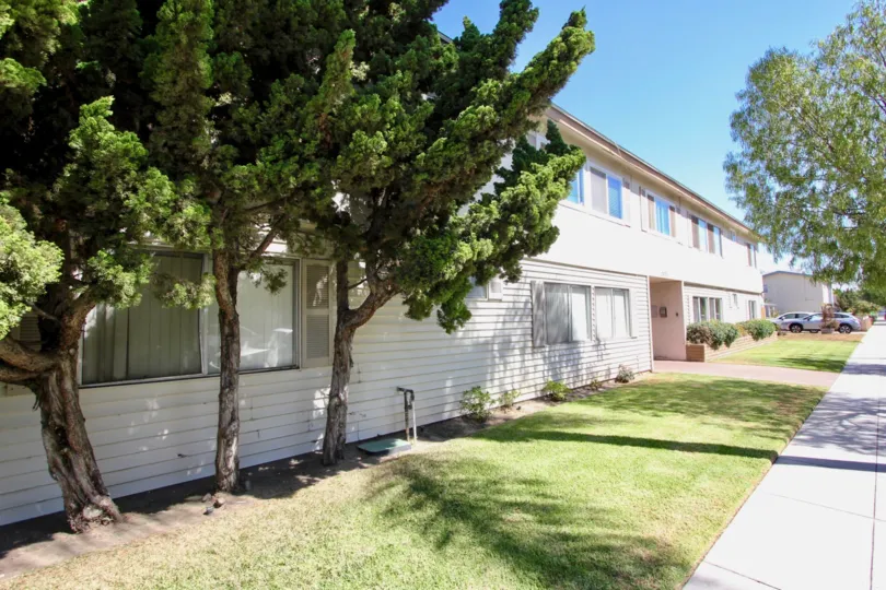 The yard in front of 2425 E 5th St in Long Beach, California