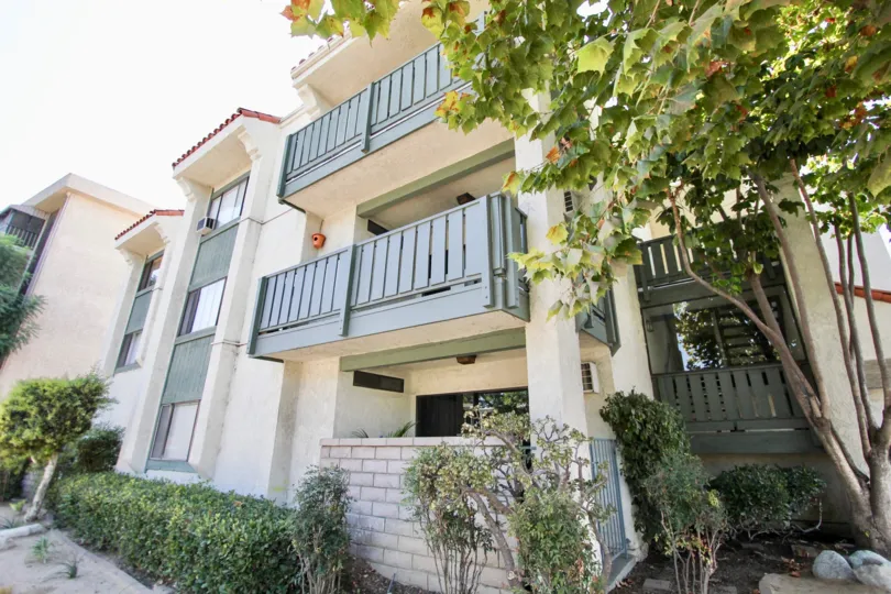 The balconies at 4515 California Ave