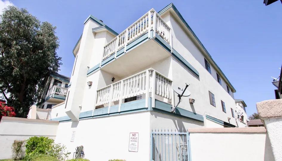 The balconies at 4751 E Pacific Coast Hwy in Long Beach, California