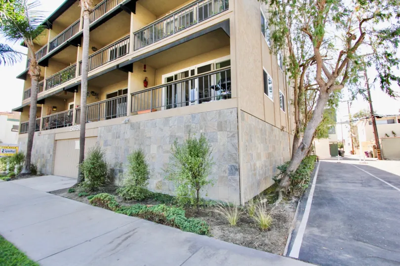 The sidewalk in front of 5898 E Naples Plaza in Long Beach, California