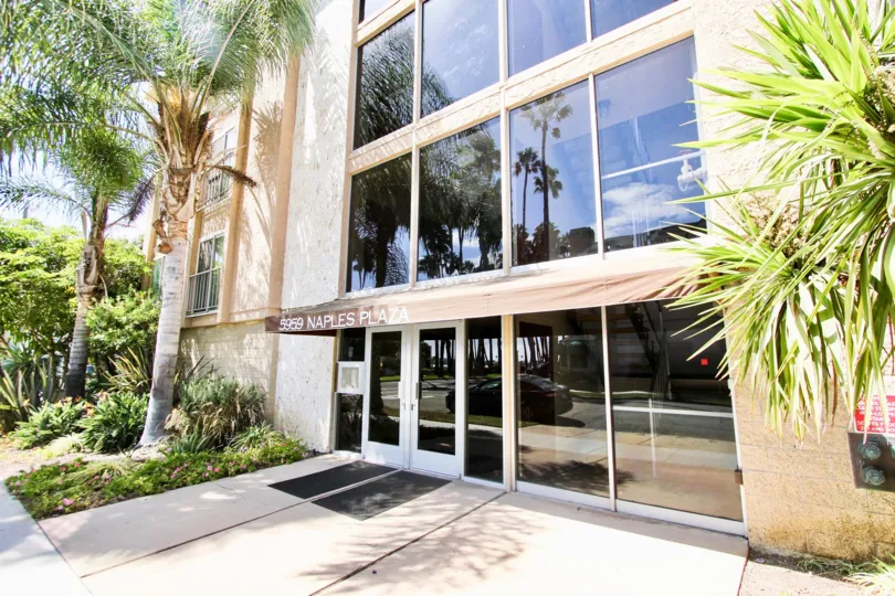 The entryway into 5959 E Naples Plaza in Long Beach, California