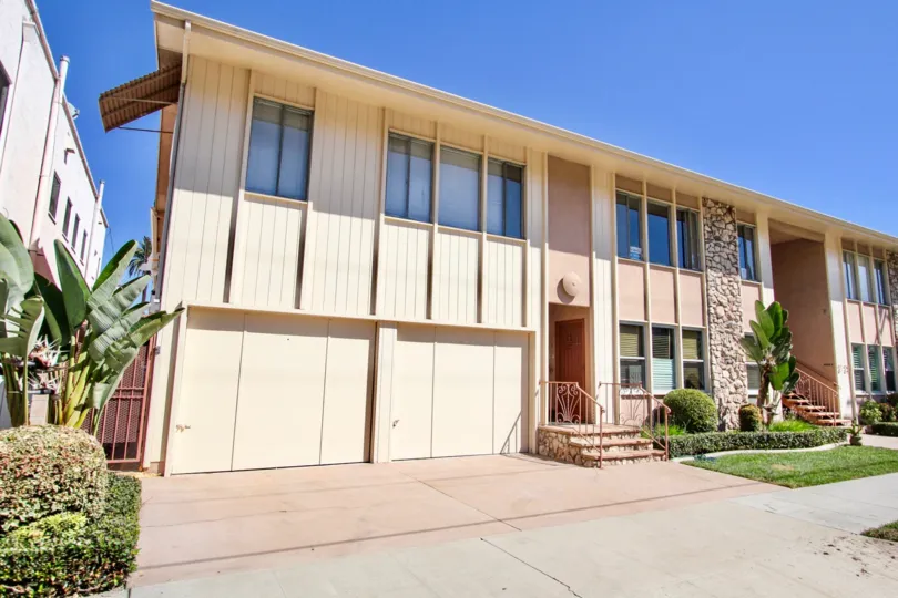 The driveway up to Anita Imperial in Long Beach, California