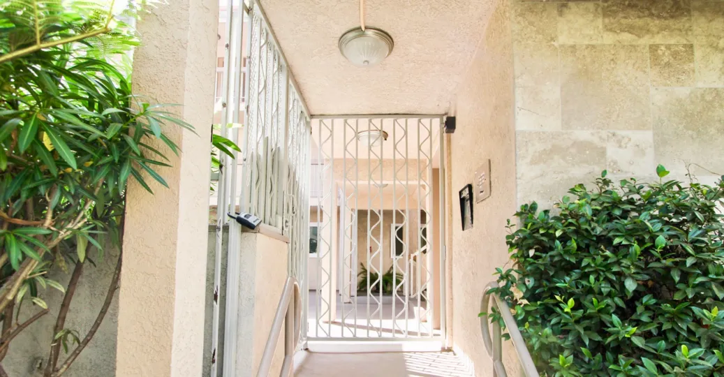 The entrance into Belmont Villas in Long Beach, California