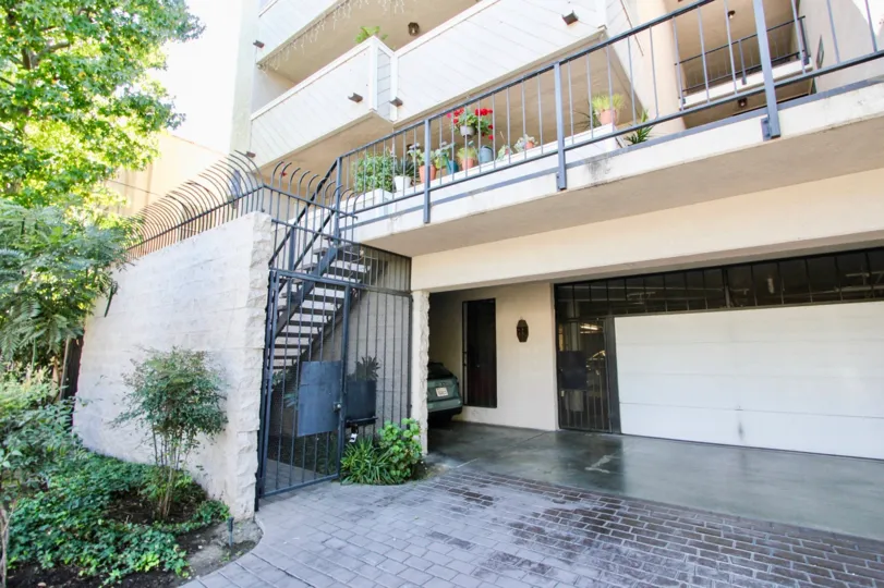 The driveway up to Bermuda Street Condominiums