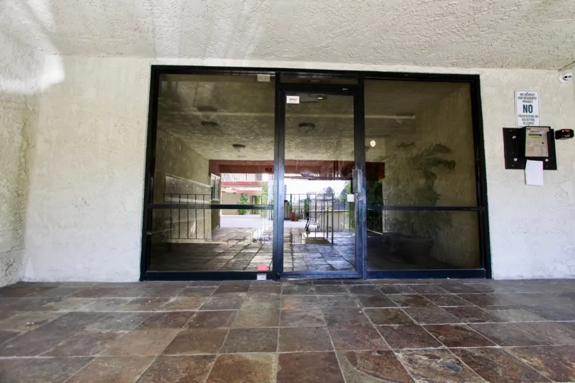 The entryway into Bixby Elm Condominiums in Long Beach, California