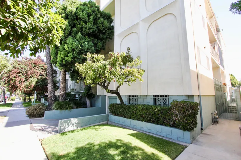 The yard in front of Casa Verde in Long Beach, California